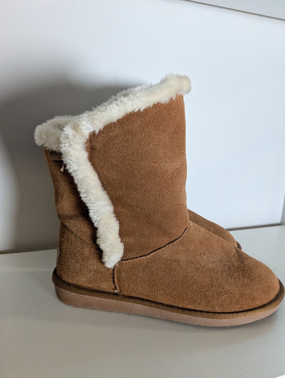 Minnetonka Orphelia Chestnut Suede Faux Fur Lined Boots Size 9 - Picture 3 of 8